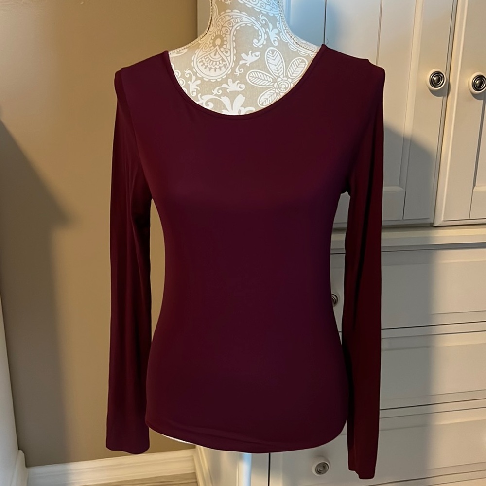 • Aeropostale cranberry long sleeve shirt, M •